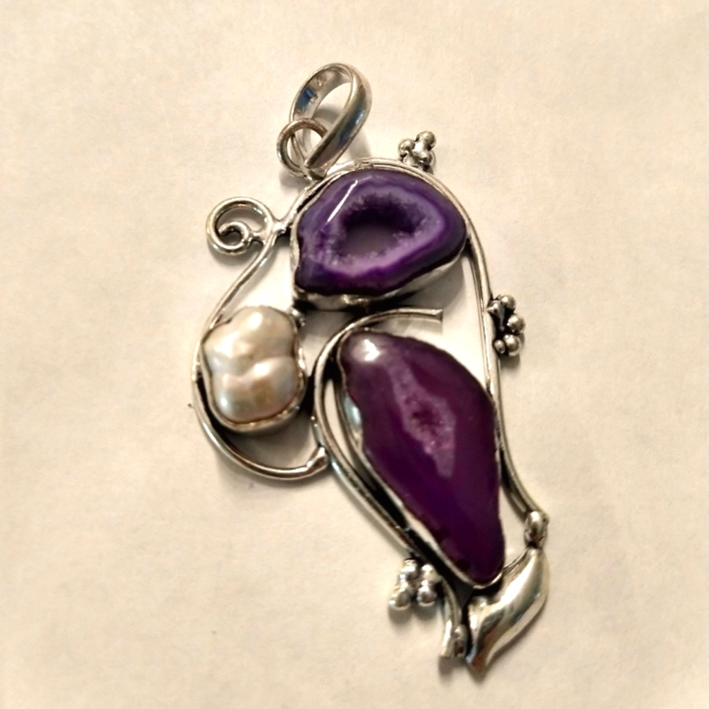 Purple Sunquartz and Pearl Pendant 925 made in India.